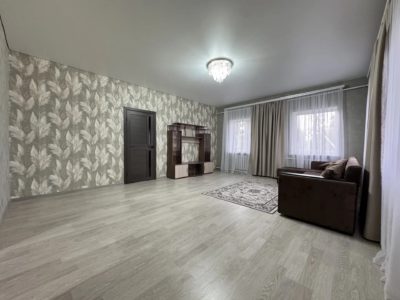 Жилой дом 97 кв и земельный участок 6 соток