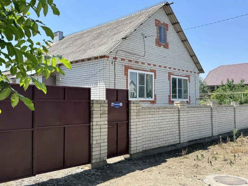 Жилой дом 90 кв.м и земельный участок 8 соток